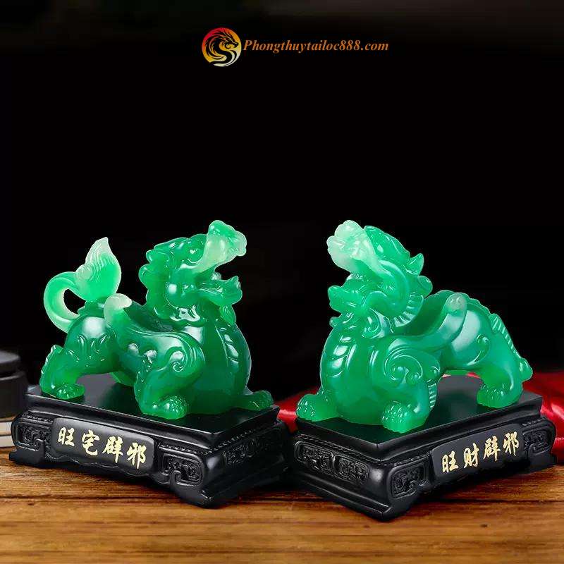 Đặt Tỳ Hưu Phong Thuỷ trên bàn thờ Ông Địa để thu hút tài lộc
