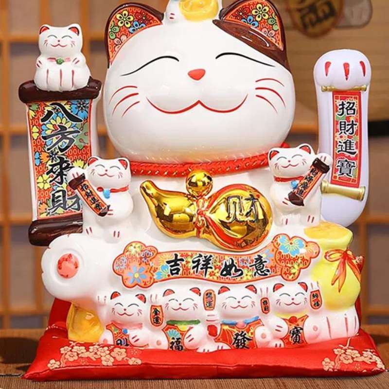 Chọn Mèo Thần Tài Tạo Không Khí Ấm Cúng Cho Cửa Hàng